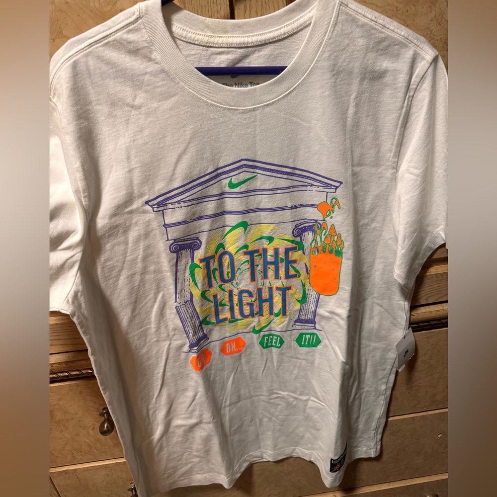 Men’s Nike Tee Shirt Large
